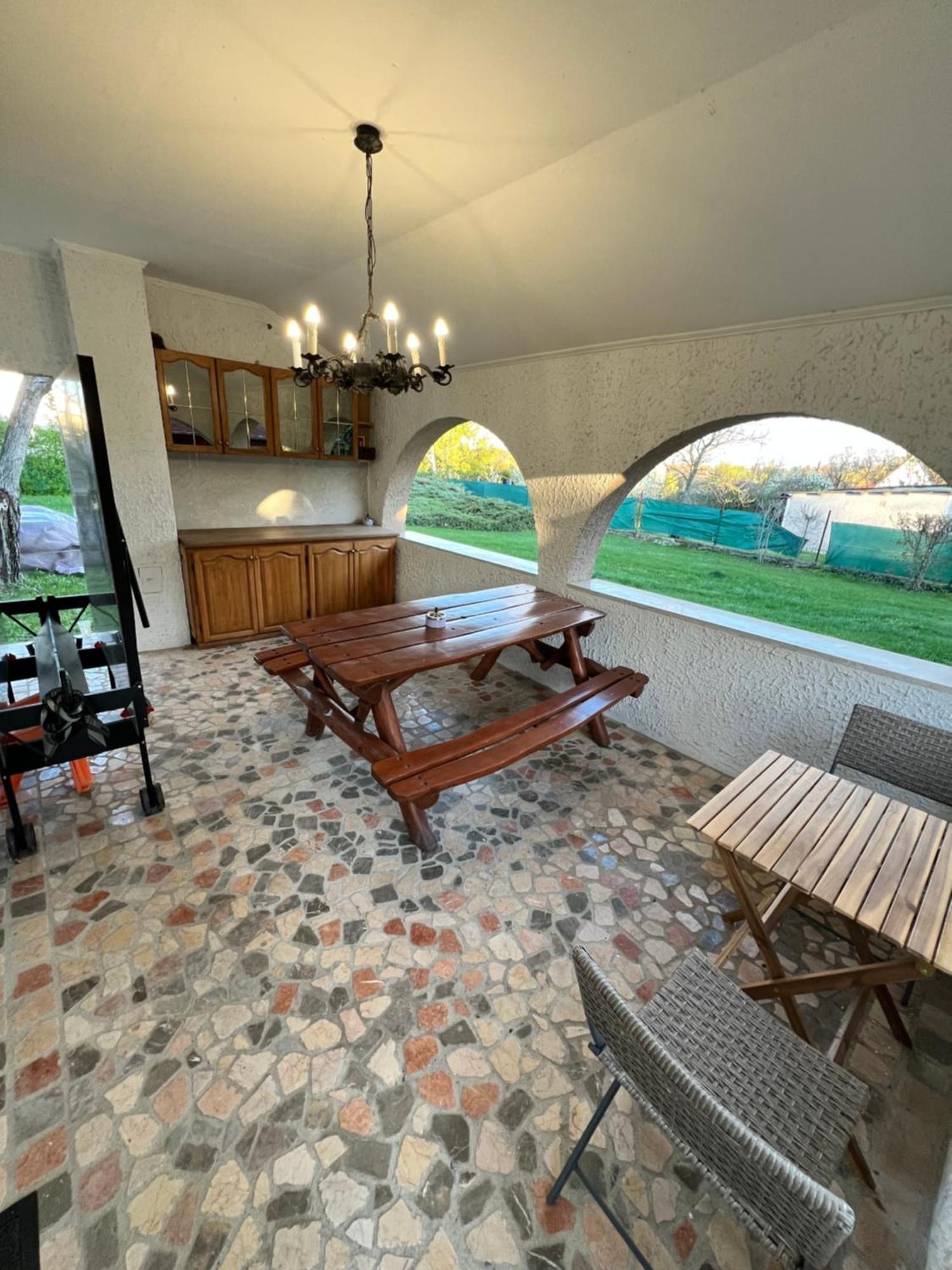 Pellegrini Apartman Balatonakali Exterior photo